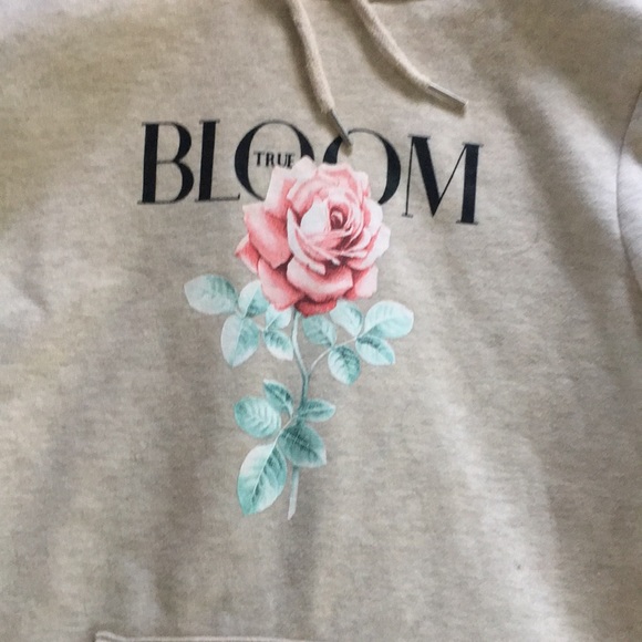 Sweatshirt - Picture 2 of 4